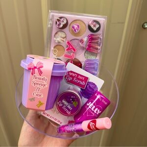 Beauty Treats Grape Juice Lip Care Set - Purple and Pink